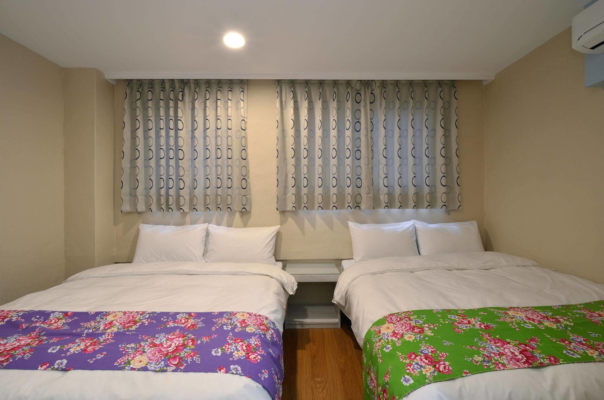 טאיפיי Mini Box Hotel מראה חיצוני תמונה